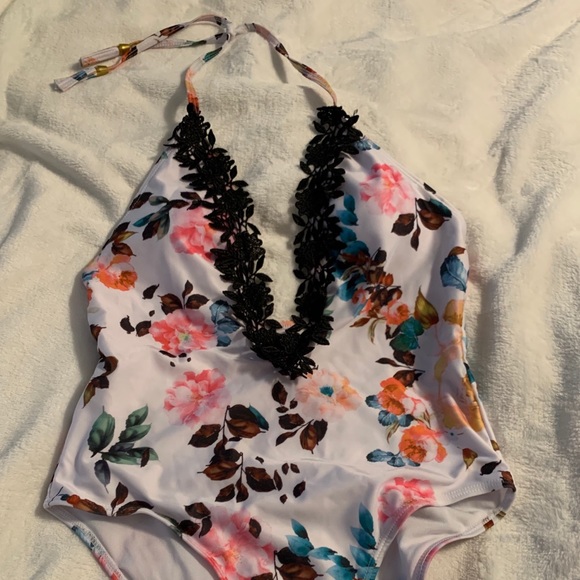 Floral Halter Lace one piece swimsuit - Picture 3 of 11